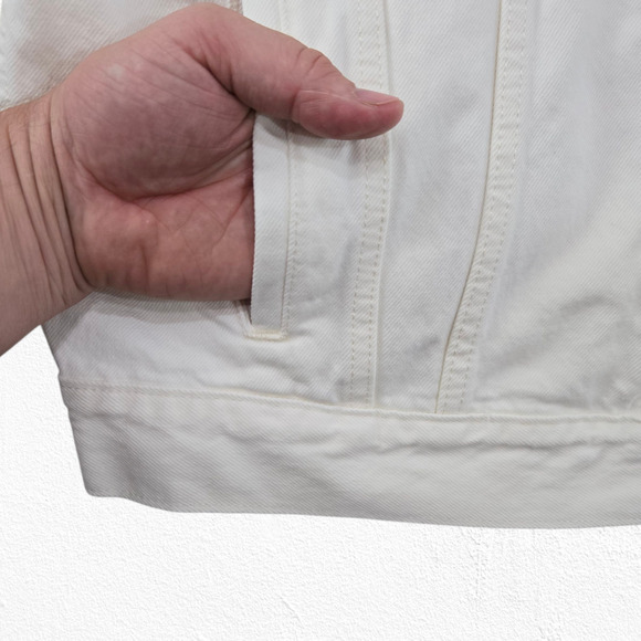 Levi’s White Denim Trucker Jacket NWT Graphic 90s Birthday Trucker Size Large - Picture 4 of 16